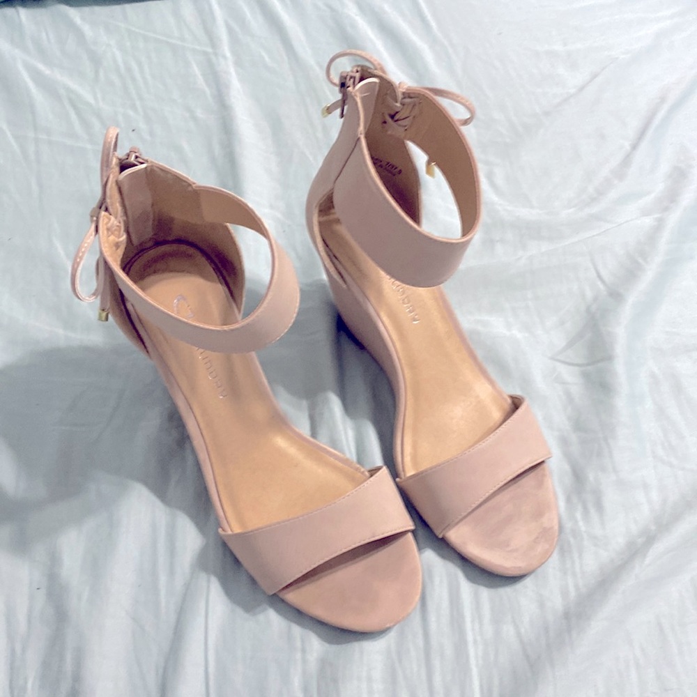 Tan heels